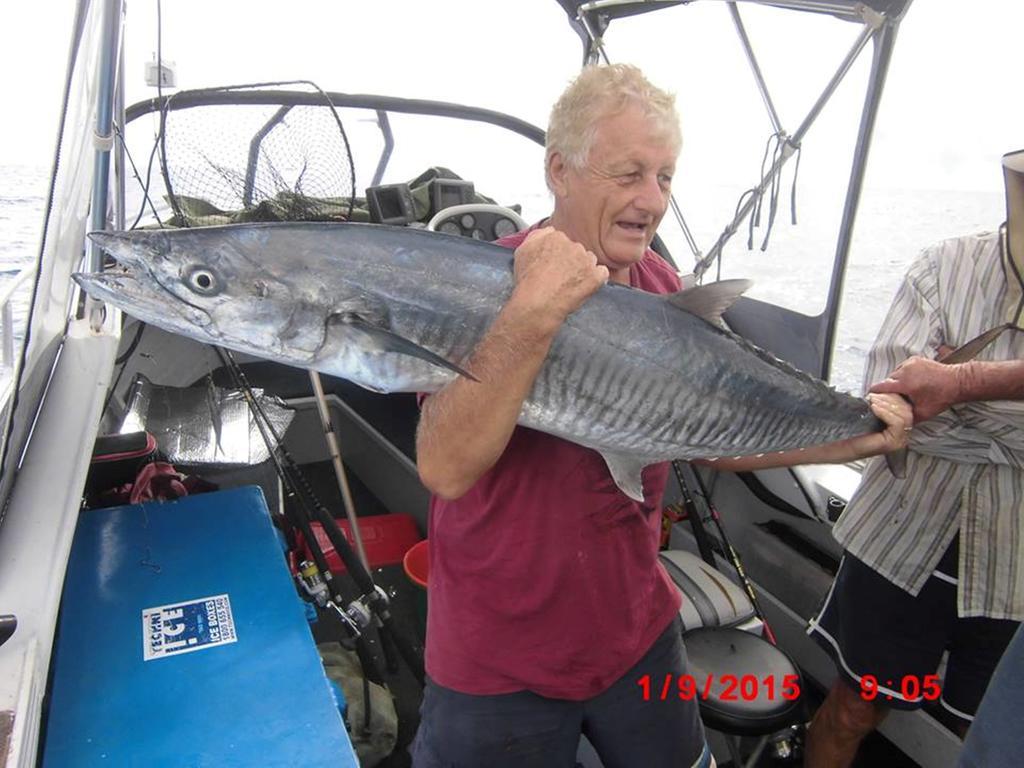 מלון איניספייל Flying Fish Point Tourist Park מראה חיצוני תמונה