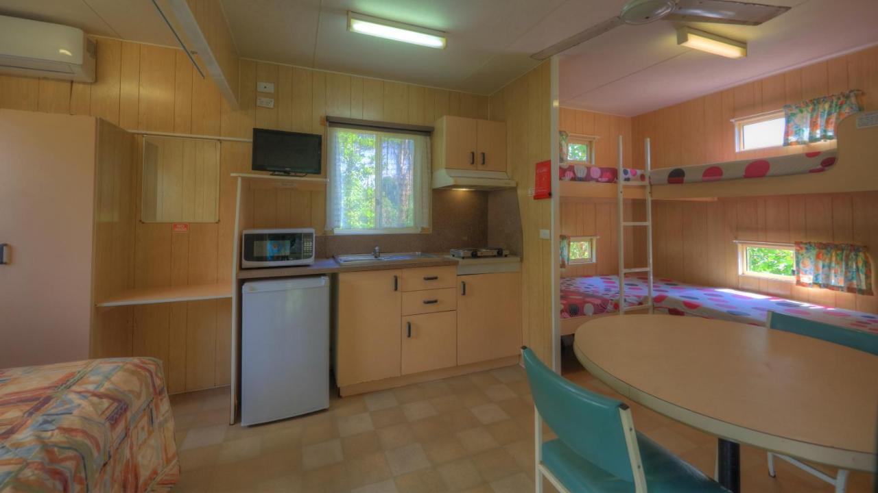 מלון איניספייל Flying Fish Point Tourist Park מראה חיצוני תמונה