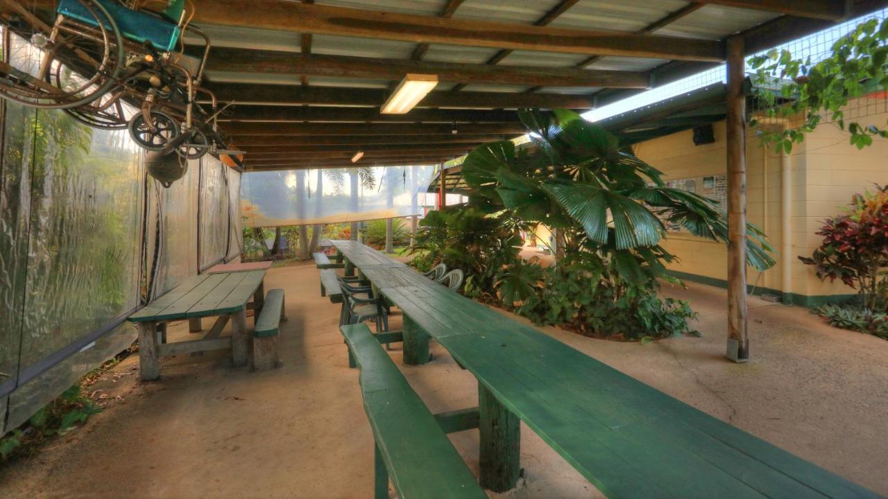 מלון איניספייל Flying Fish Point Tourist Park מראה חיצוני תמונה